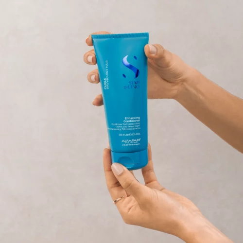 SEMI_DI_LINO_2023_Curls_Enhancing_Conditioner_PF020612_03.png.webp