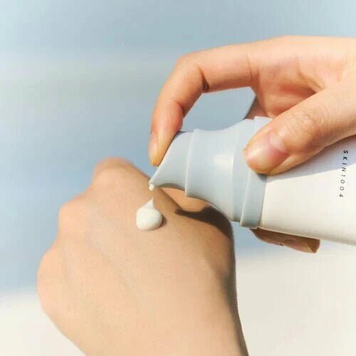 skin1004-madagascar-centella-hyalu-cica-water-fit-sun-serum-15ml-8809913830061-2811271.jpg